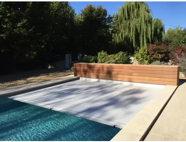 Aquatop ovanmark poolskydd 60x14mm silver med ränder över blå pool