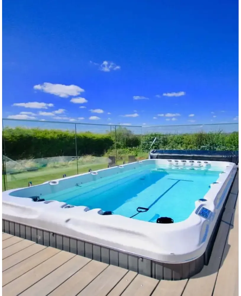 PassionSpa Fitness 1 Deep-swimspa – hvid overflade, blåt vand, grå base