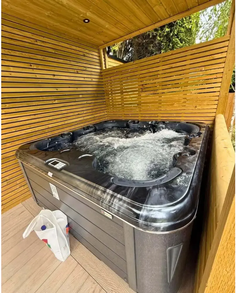 PassionSpa Rewind-spabad – Pure Collection, grå og sort, boblende vand, kontrolpanel