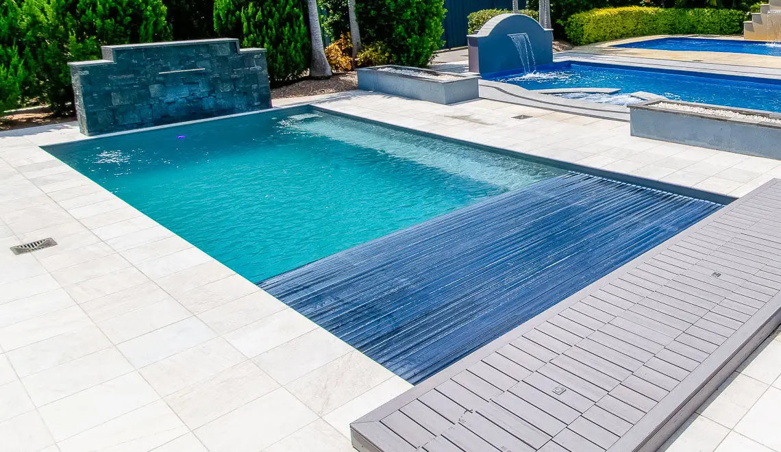 Lasikuituallas – Pooltime