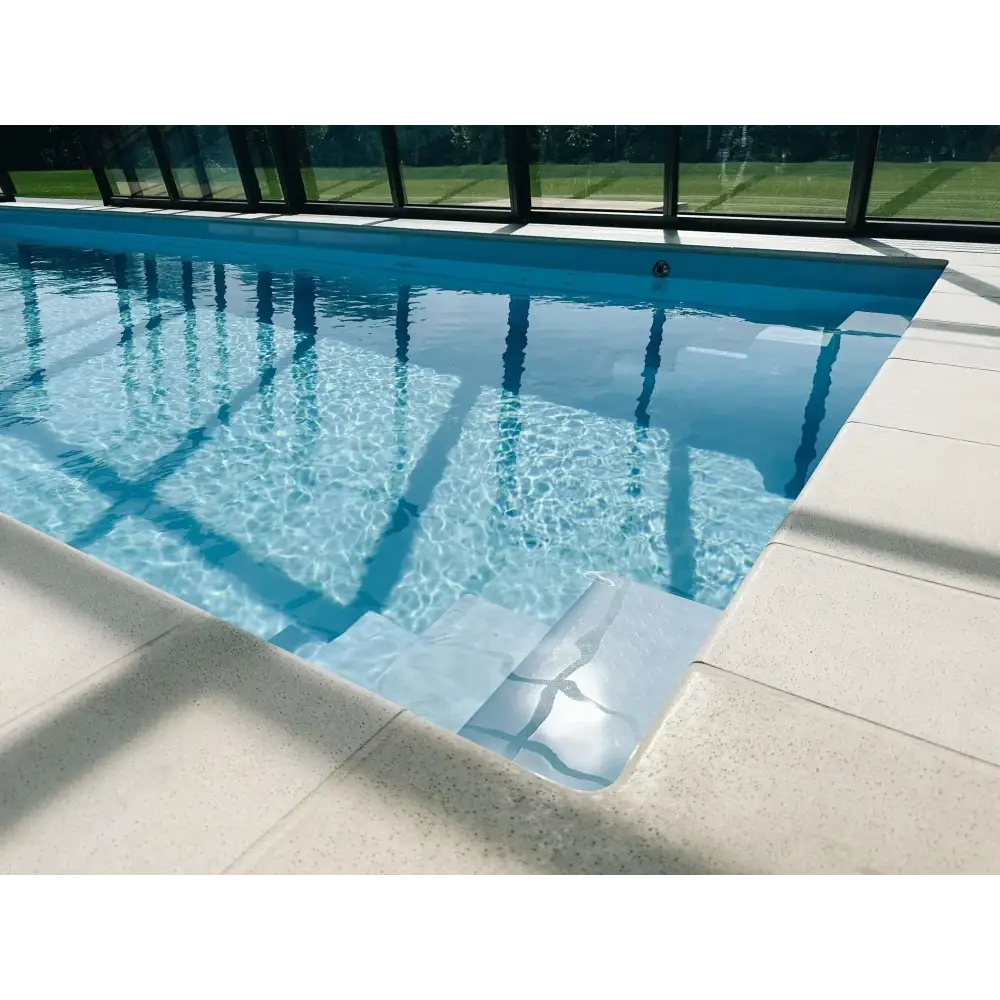 Glasfiberpool Bahama 600 med förstärkt polyester, rektangulär inomhuspool och pooltak