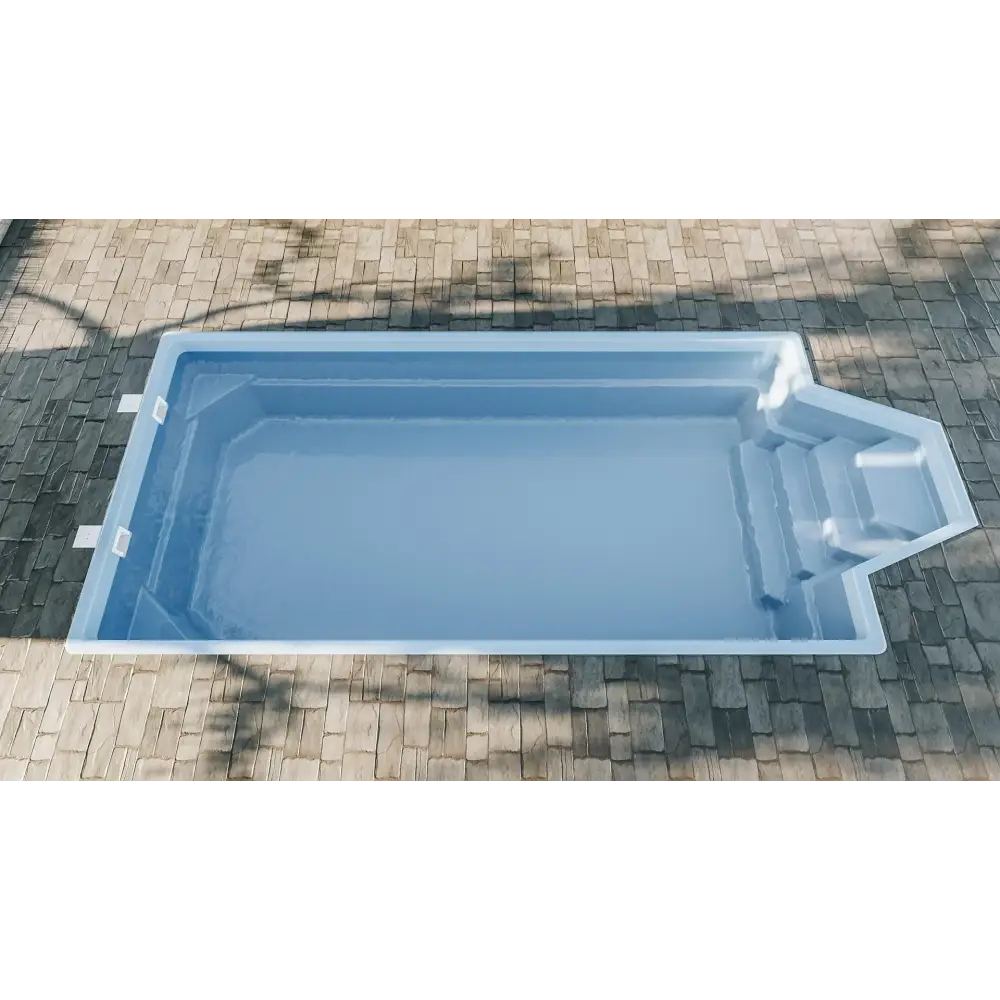 Ljusblå Glasfiberpool Grenada 600 med intressant form, integrerade steg och pooltak