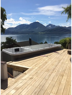 PassionSpa Aquatic 3 Deep-swimspa – Sport Collection, hvid overflade, sø og bjerge