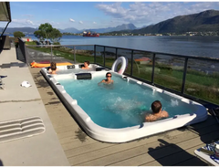 PassionSpa Aquatic 3-swimspa – Sport Collection, hvid overflade, rektangulær form, indbyggede massagedyser, sort kontrolpanel