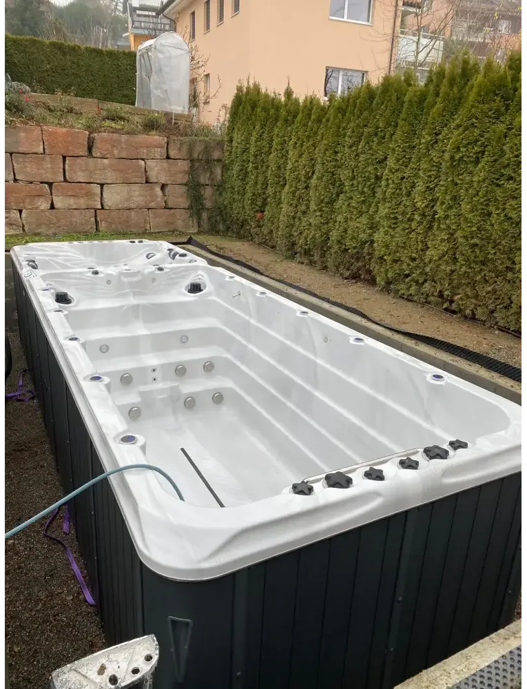 PassionSpa Energy-swimspa – Sport Collection, hvid og sort, massagedyser