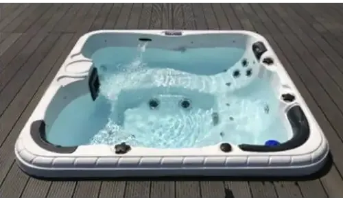 PassionSpa Refresh-spabad – Pure Collection, hvid og sort, boblende vand, blåt vand, massagedyser