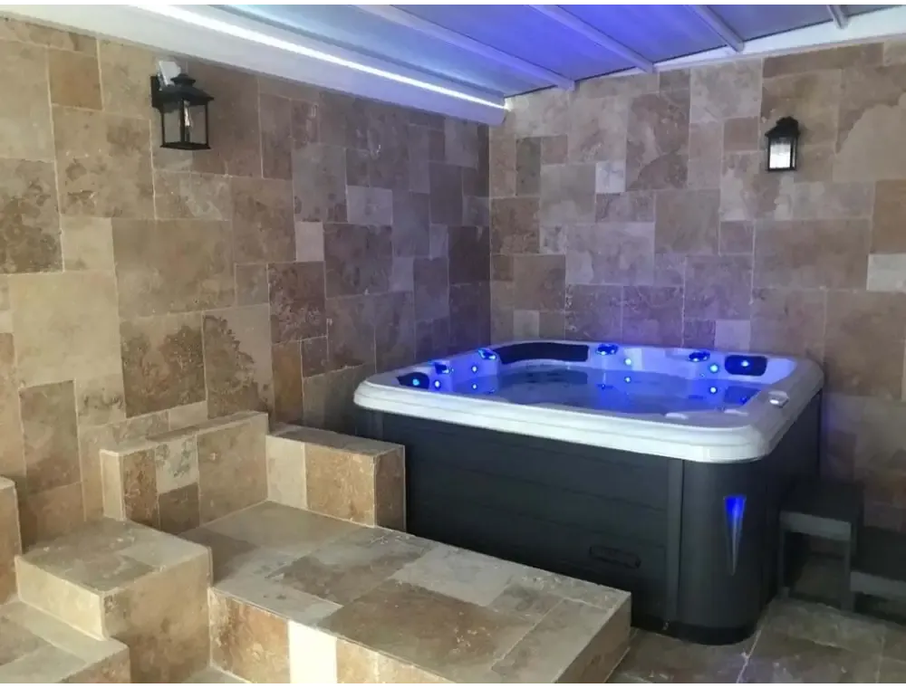 PassionSpa Relax-spabad – Pure Collection, hvid og sort, blå LED-belysning