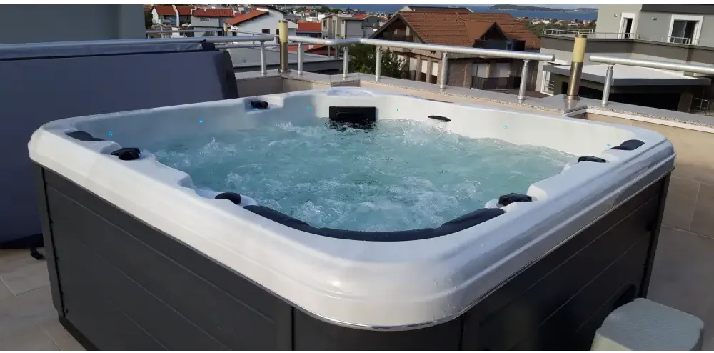 PassionSpa Relax-spabad – Pure Collection, hvid og sort, boblende vand, blåt vand