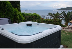 PassionSpa Relax-spabad – Pure Collection, hvid og sort, boblende vand
