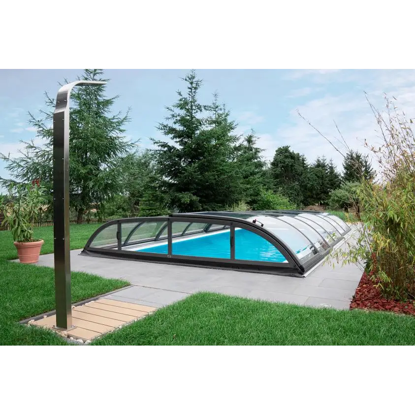 Pooltak Dallas med svart ram över blå pool, 4x8 glasbåge