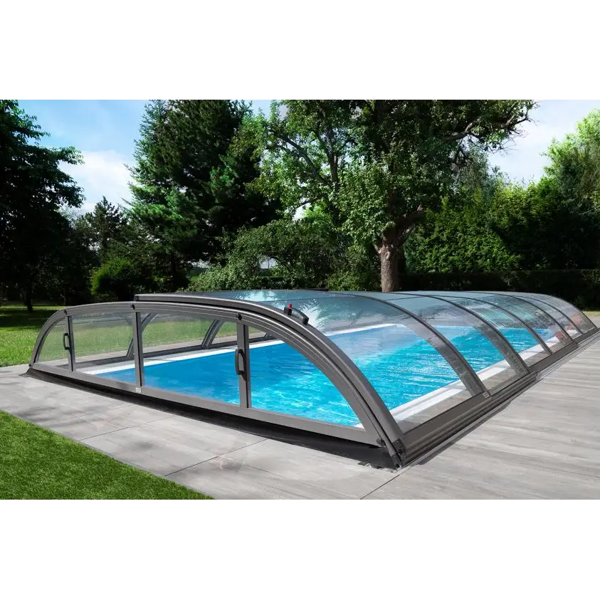 Pooltak Dallas med grå ram och genomskinliga paneler över blå pool