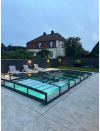 Icon Kit-pooltag – moderne design, transparent overbygning, turkisblåt vand
