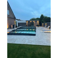 Modern glashägnad pool med pooltak icon kit i svart ram