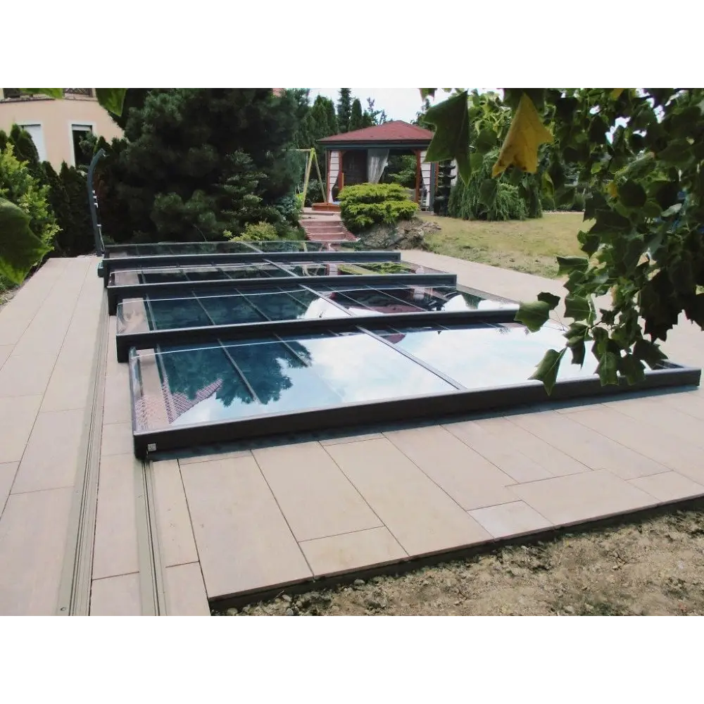 Mästare Plus 4x8 glaspooltäckning med års garanti, modern glas med svarta ramar