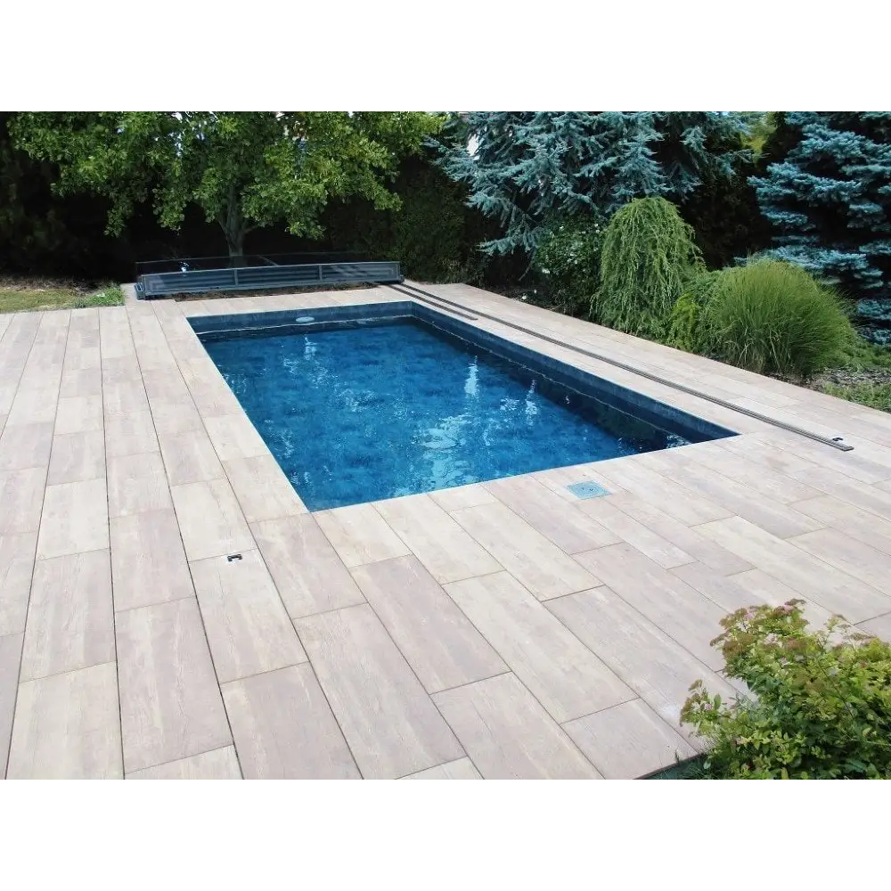 Mästare Plus 4x8 glaspooltäckning med rektangulär blå pool och års garanti