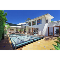 Modern vit villa med inglasad pool och Pooltak Mästare Plus 6x12