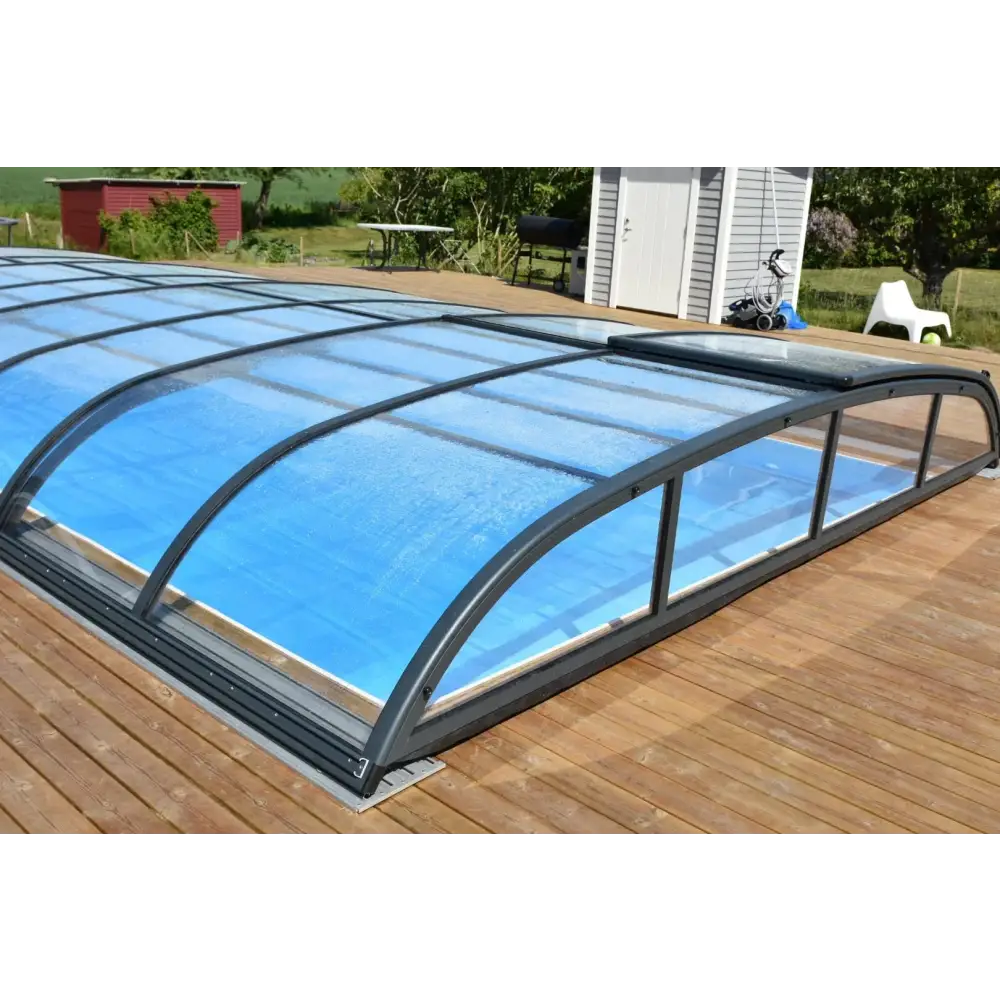 Modern Pooltak Nivo Kit 650B med svarta ramar och transparenta paneler