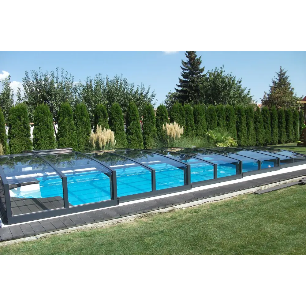 Pooltaket Special i RAL7016 antracit profiler med klar glasöverdäkt pool