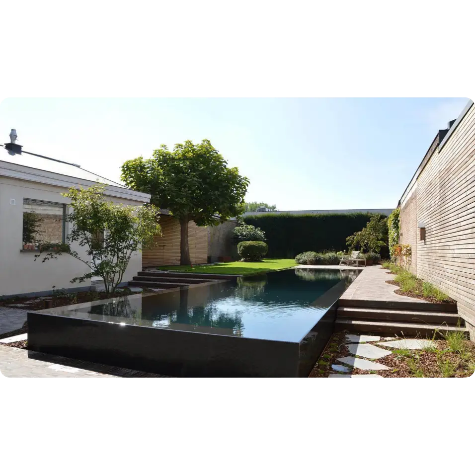 Snygg ovanmark PP pool med 20mm skimmer och svart infinitydesign