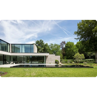 Modern minimalist hus vid Infinitykant ovanmark PP pool med 20mm skimmer