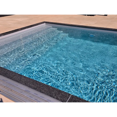 Pooltime Exclusive PP-pool, 12 mm – 2,6 x 6 x 1,5 m, klart blåt vand, bølger i vandet, mørke flisekanter, køb et pooltag