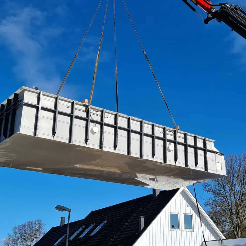 Pooltime Exclusive-pool, 12 mm – rektangulær form, turkisblåt vand, hvid betontank