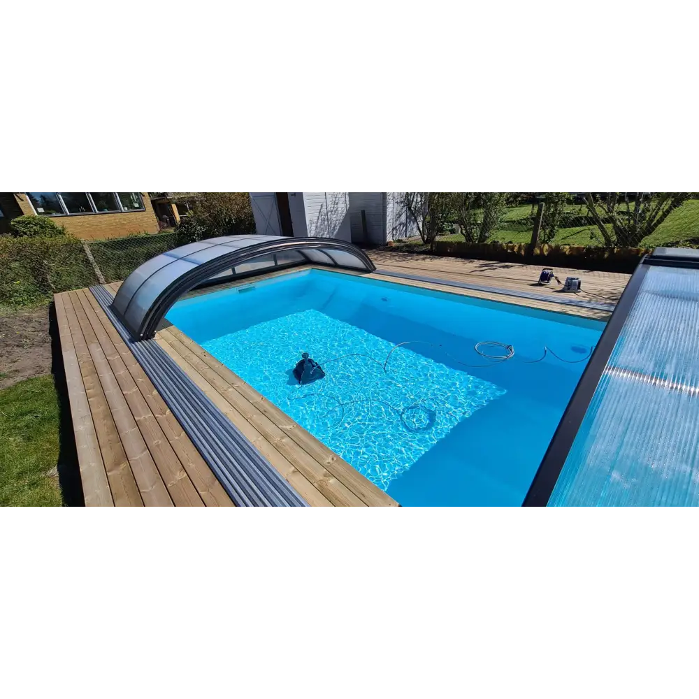 Pooltime Exklusiv 12mm PP pool med blå rektangulär form och trädäck