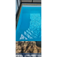 Pooltime Exklusiv 12mm PP pool med klarblått vatten och trädeck