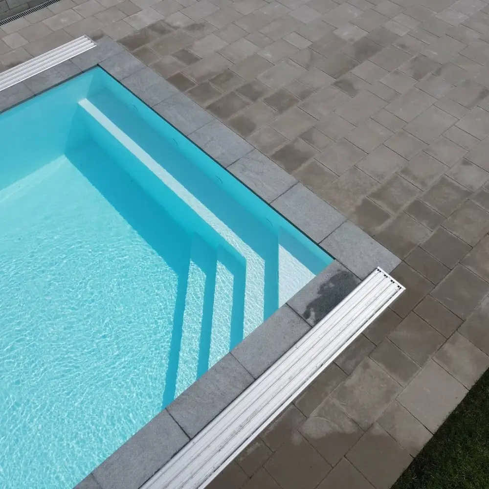 Pooltime Exclusive-pool, 12 mm – rektangulær form, turkisblåt vand