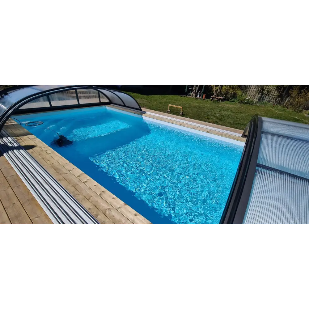 Exklusiv 12mm PP pool 3x6x1,5 m med klart blått vatten under genomskinligt valv