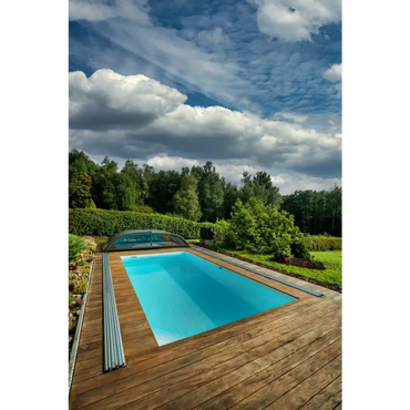 ThermoPP Poolpaket QBig rektangulär pool med klart blått vatten och glasöverbyggnad