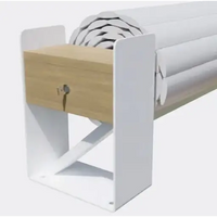 Top One Ovanmark 3m bredd vit poolöverdrag med vit metall- och trä rulljalusihållare och nyckelhål på träpanel